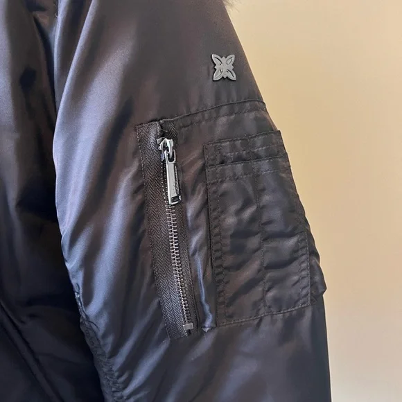 BCBG Bomber jacket 🫶🏽 - Picture 2 of 7